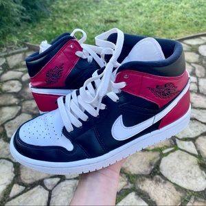 Nike Air Jordan 1 Mid ‘Noble Red’